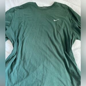 Nike army green tee shirt